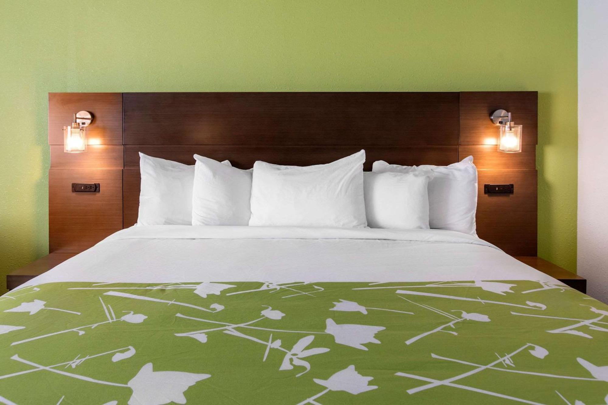 Radisson Hotel Grand Rapids Riverfront Экстерьер фото