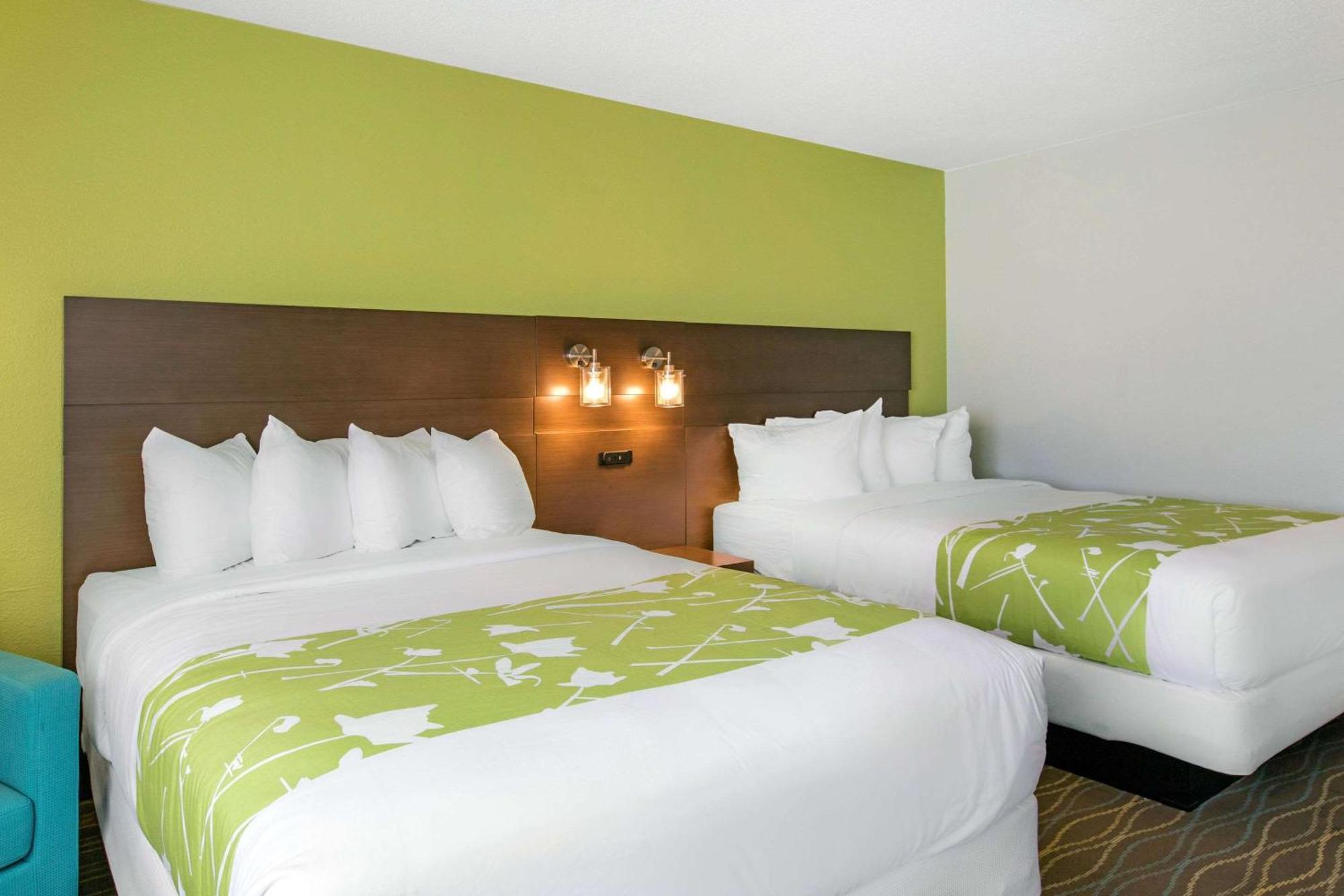 Radisson Hotel Grand Rapids Riverfront Экстерьер фото