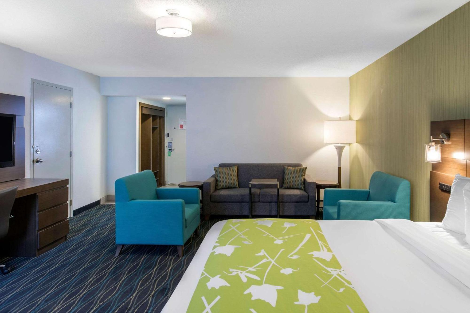 Radisson Hotel Grand Rapids Riverfront Экстерьер фото