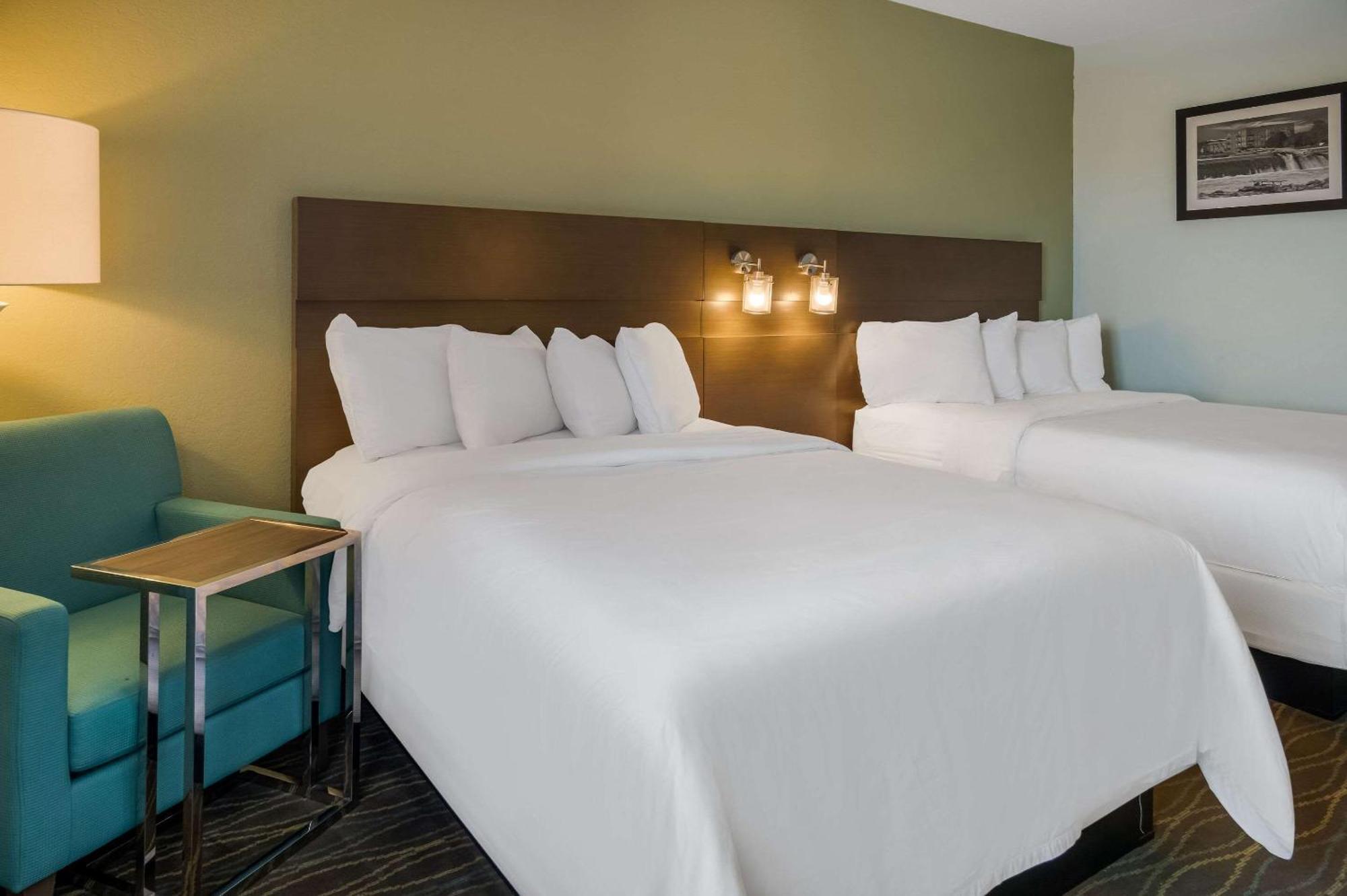 Radisson Hotel Grand Rapids Riverfront Экстерьер фото