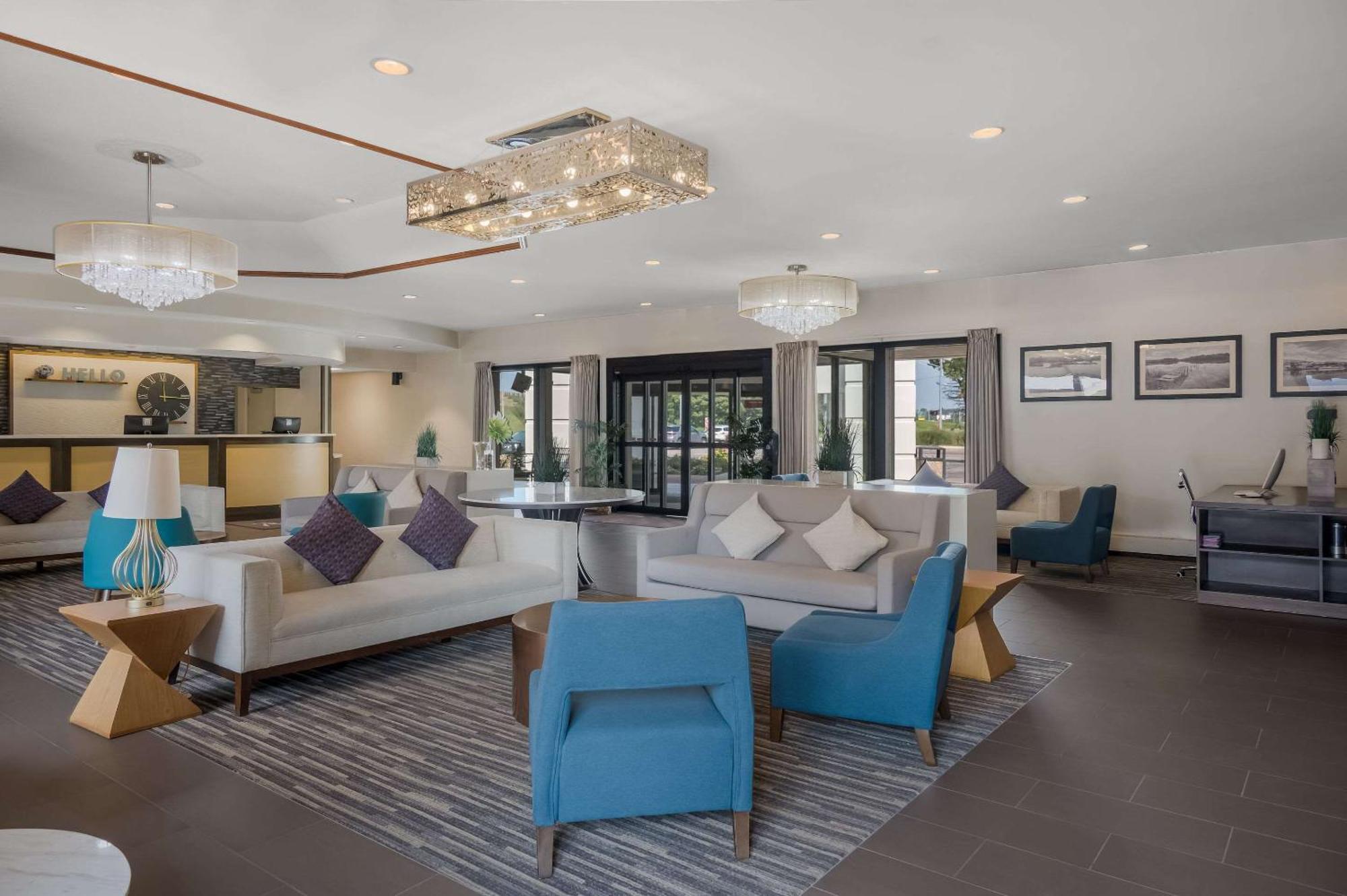Radisson Hotel Grand Rapids Riverfront Экстерьер фото